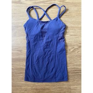 Lavender Lululemon Yoga top